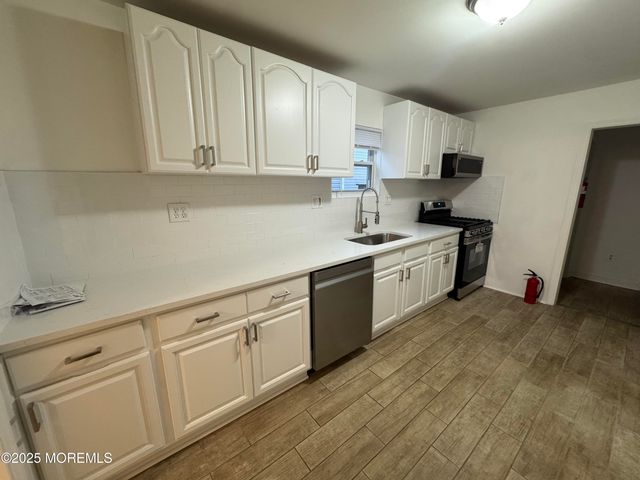 7 Braden Place B, Keansburg, NJ 07734