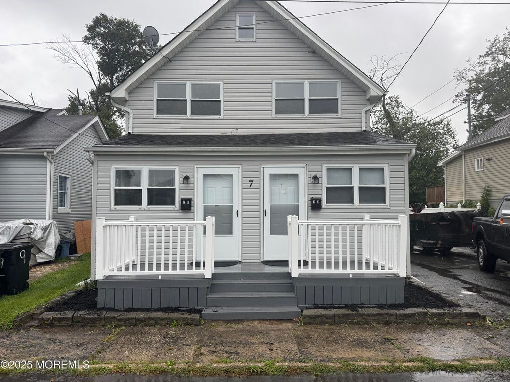7 Braden Place B, Keansburg, NJ 07734