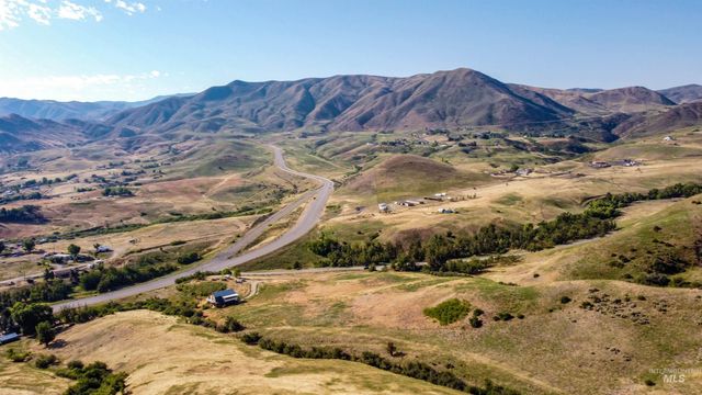 442 Old Hwy 55, Horseshoe Bend, ID 83629