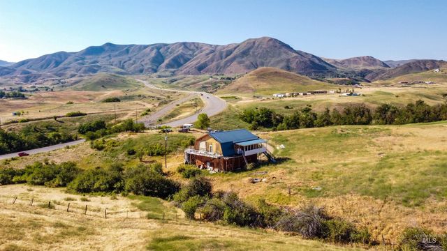 442 Old Hwy 55, Horseshoe Bend, ID 83629