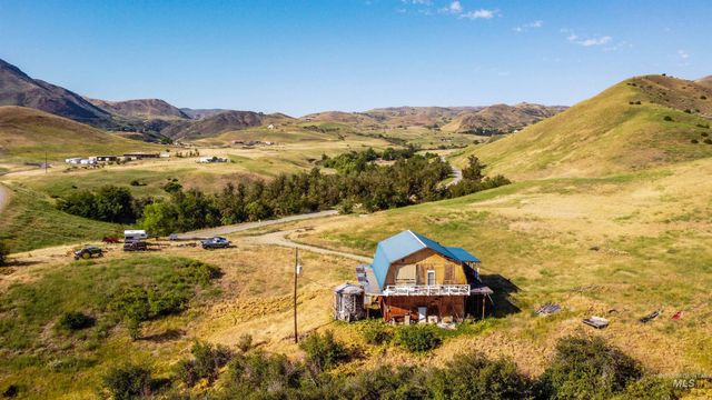 442 Old Hwy 55, Horseshoe Bend, ID 83629