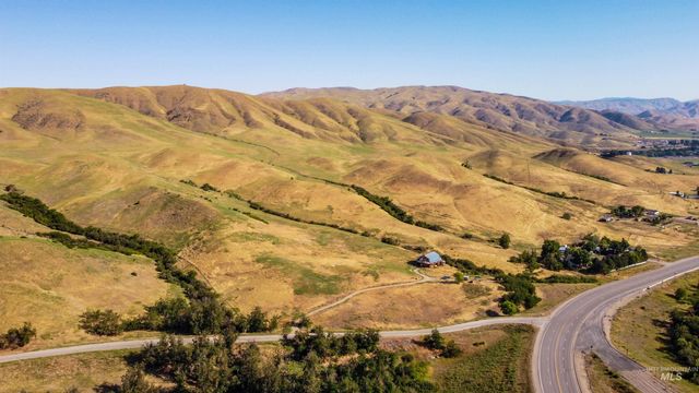 442 Old Hwy 55, Horseshoe Bend, ID 83629