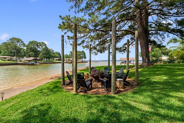 132 Goodknight Ranch Road, Trinidad, TX 75163