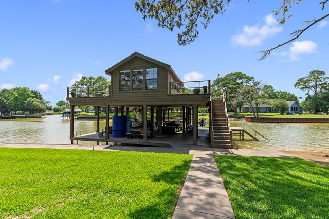 132 Goodknight Ranch Road, Trinidad, TX 75163