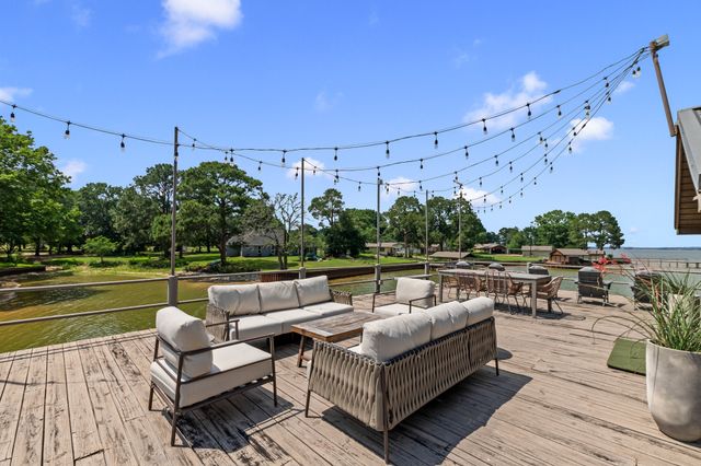 132 Goodknight Ranch Road, Trinidad, TX 75163