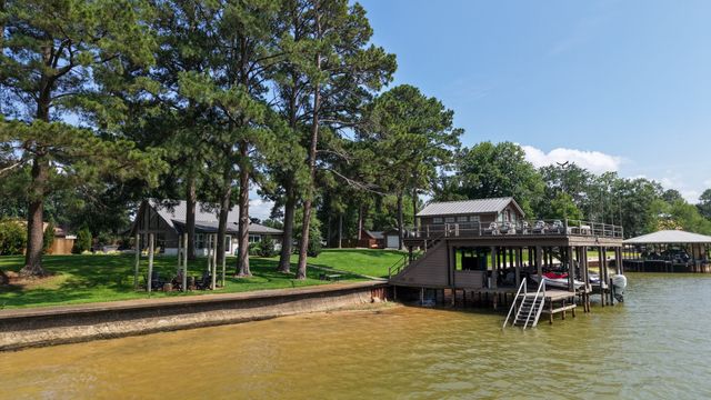 132 Goodknight Ranch Road, Trinidad, TX 75163
