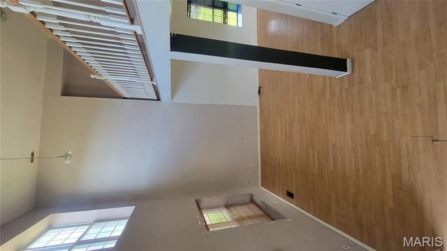 5714 Maple Avenue, St Louis, MO 63112