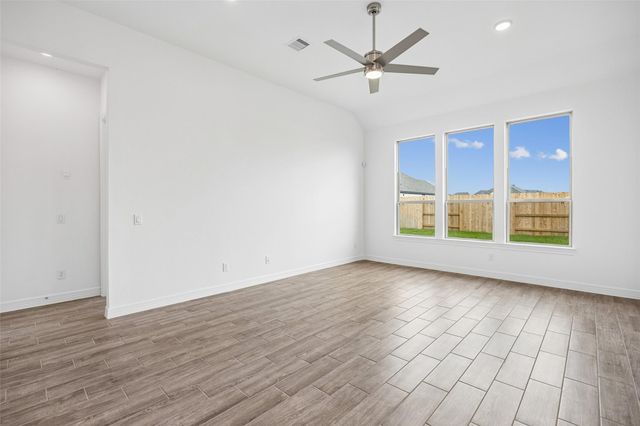 13718 Ballast Green Drive, Texas City, TX 77568