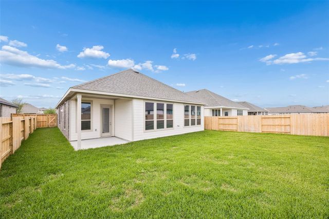 13718 Ballast Green Drive, Texas City, TX 77568