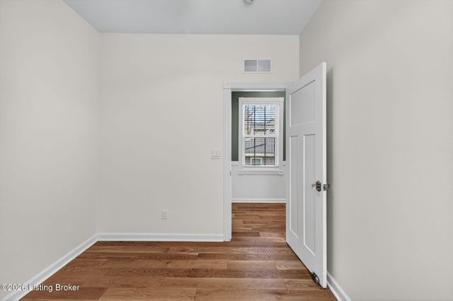 2714 Hillside Terrace, Louisville, KY 40206