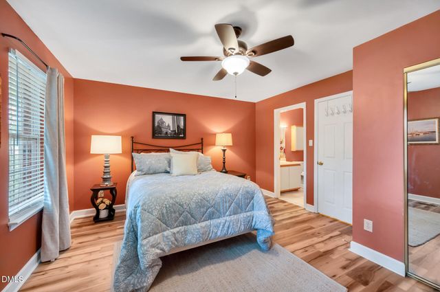 391 Summerwalk Circle, Chapel Hill, NC 27517