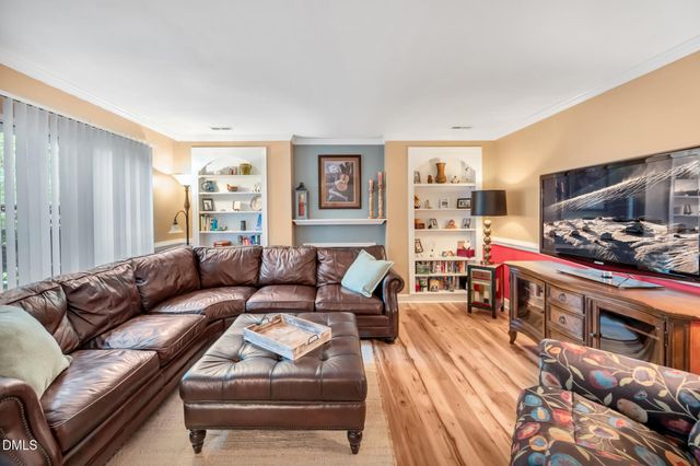 391 Summerwalk Circle, Chapel Hill, NC 27517