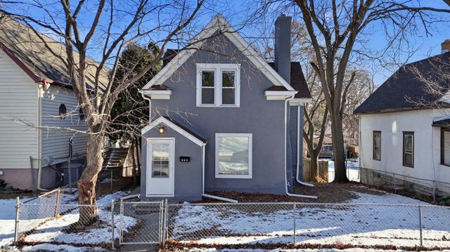 722 Newton Avenue N, Minneapolis, MN 55411