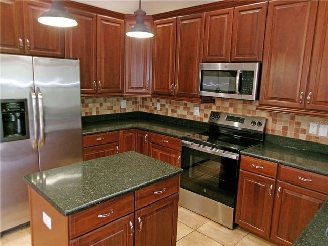 11314 OYSTER BAY CIRCLE, New Port Richey, FL 34654