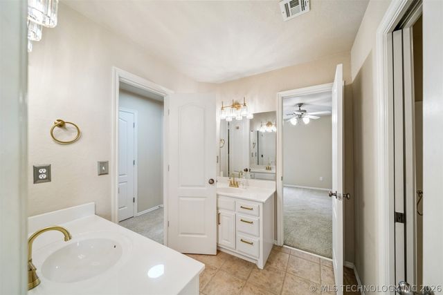 13150 S 116th East Avenue, Broken Arrow, OK 74011