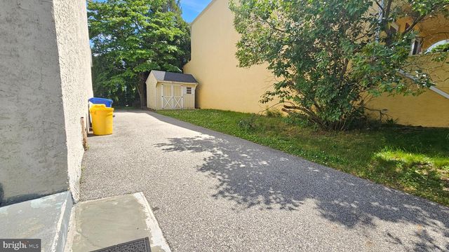 130 ROCKLAND AVE, Bala Cynwyd, PA 19004