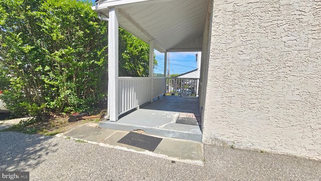 130 ROCKLAND AVE, Bala Cynwyd, PA 19004