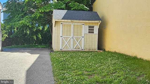 130 ROCKLAND AVE, Bala Cynwyd, PA 19004