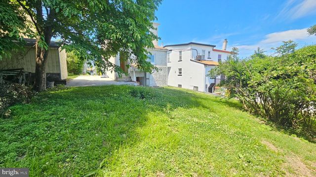 130 ROCKLAND AVE, Bala Cynwyd, PA 19004