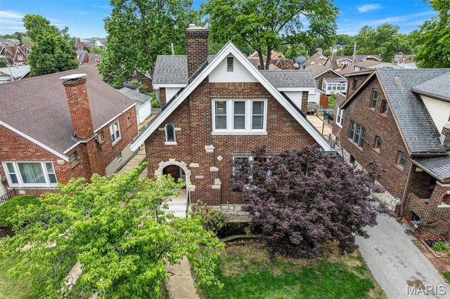 3854 Loughborough Avenue, St Louis, MO 63116