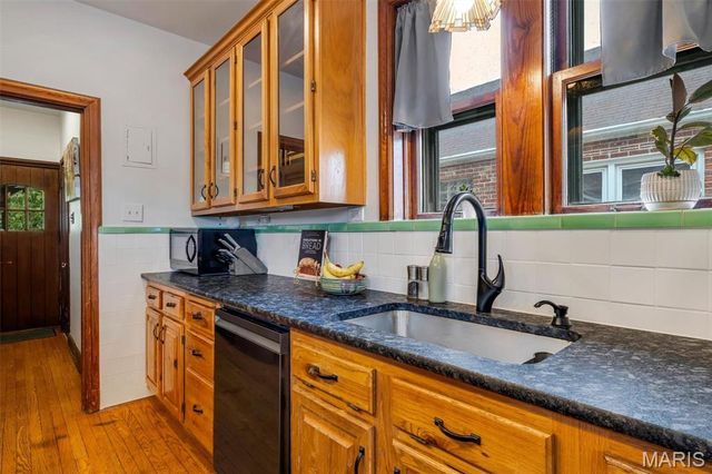 3854 Loughborough Avenue, St Louis, MO 63116