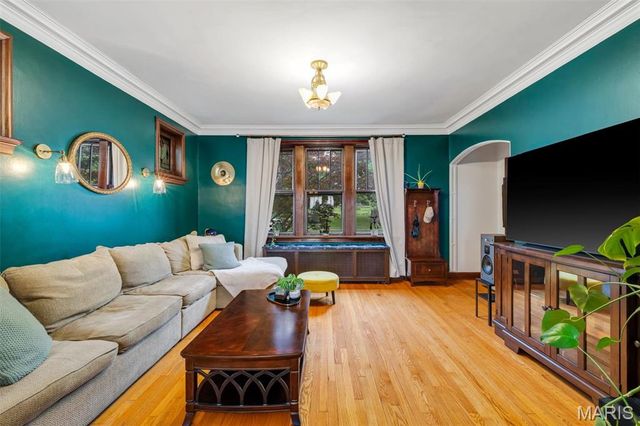 3854 Loughborough Avenue, St Louis, MO 63116
