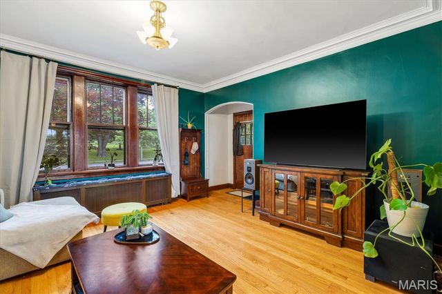 3854 Loughborough Avenue, St Louis, MO 63116