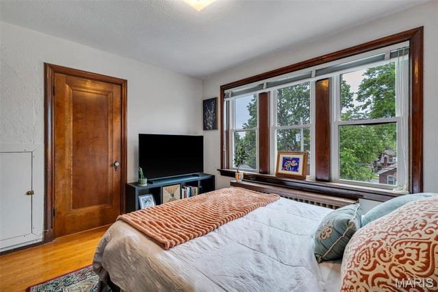 3854 Loughborough Avenue, St Louis, MO 63116