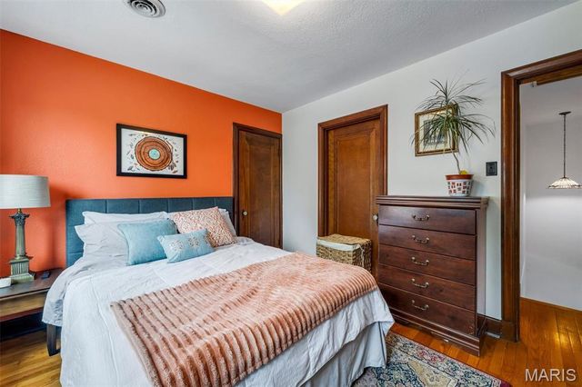 3854 Loughborough Avenue, St Louis, MO 63116