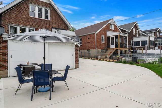 3854 Loughborough Avenue, St Louis, MO 63116