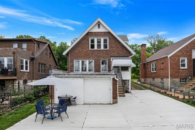 3854 Loughborough Avenue, St Louis, MO 63116