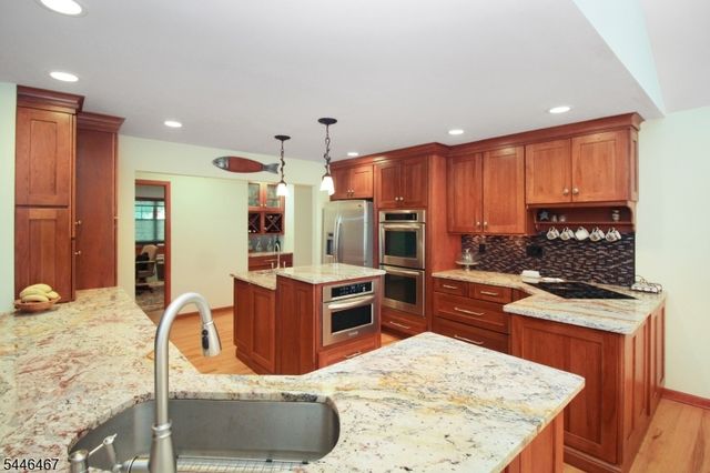 7 Janice Dr, Mount Olive Twp., NJ 07840