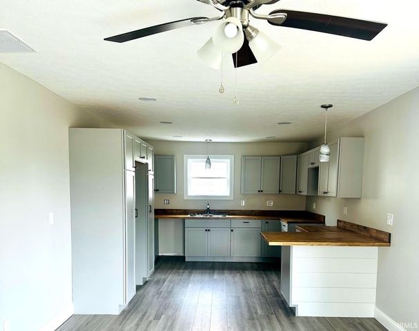 1823 5th Street, Bedford, IN 47421