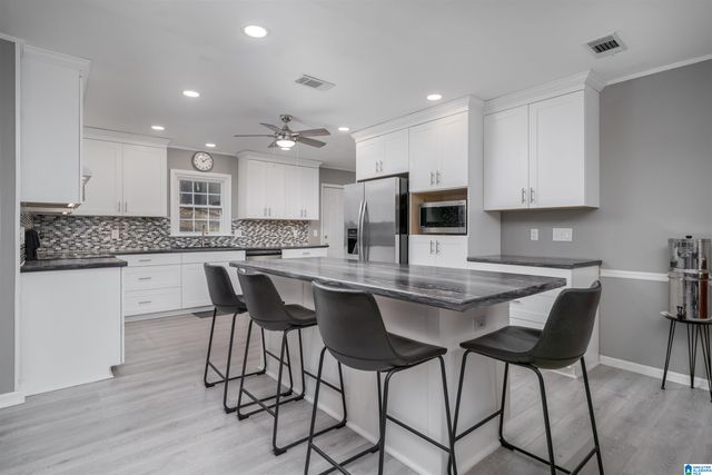 5710 GOLDEN POND AVENUE, Northport, AL 35473