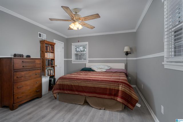 5710 GOLDEN POND AVENUE, Northport, AL 35473