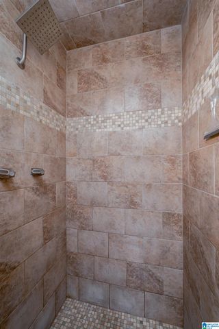 5710 GOLDEN POND AVENUE, Northport, AL 35473