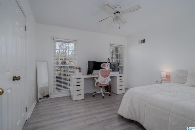 5710 GOLDEN POND AVENUE, Northport, AL 35473