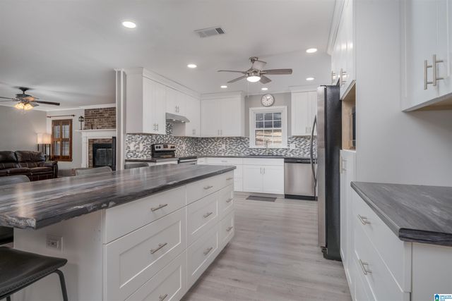 5710 GOLDEN POND AVENUE, Northport, AL 35473