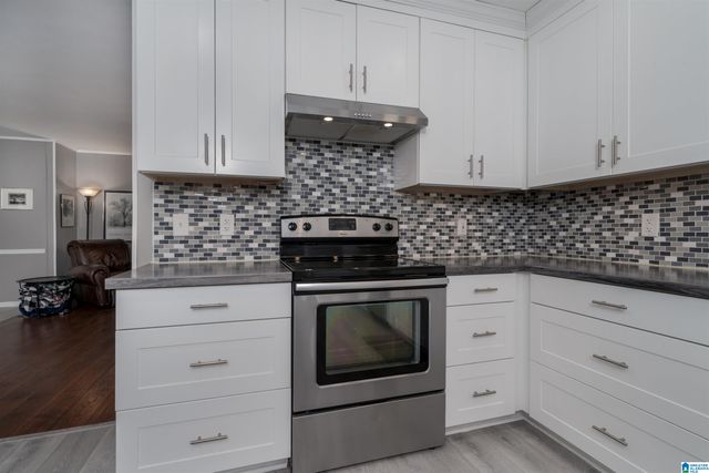 5710 GOLDEN POND AVENUE, Northport, AL 35473