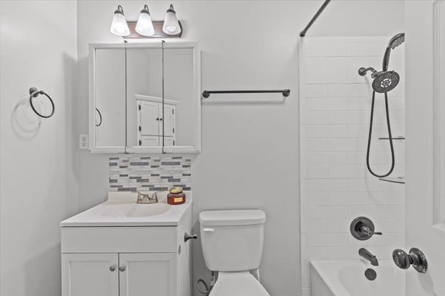 985 Malvern Rd., Dothan, AL 36301