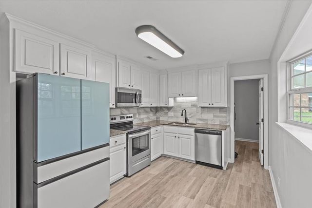 985 Malvern Rd., Dothan, AL 36301