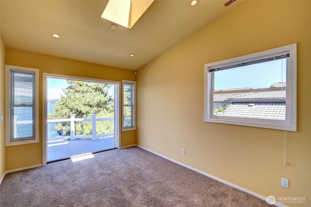 9942 Rainier Avenue S, Seattle, WA 98118