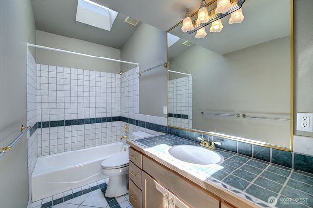 9942 Rainier Avenue S, Seattle, WA 98118