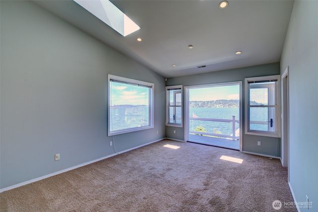 9942 Rainier Avenue S, Seattle, WA 98118