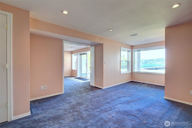 9942 Rainier Avenue S, Seattle, WA 98118