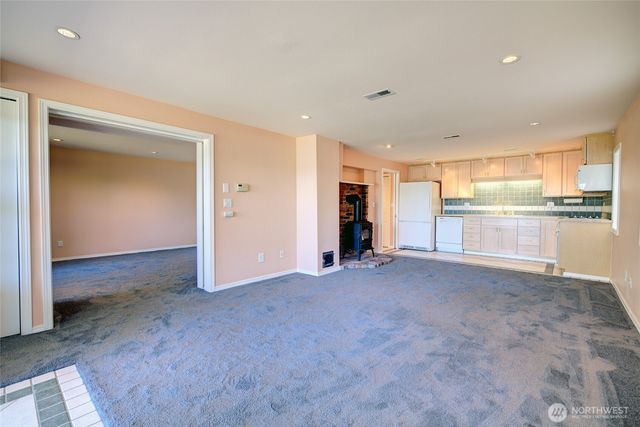 9942 Rainier Avenue S, Seattle, WA 98118