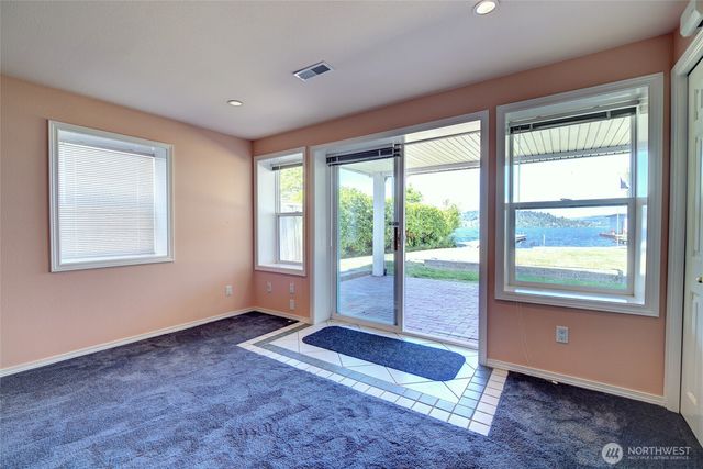 9942 Rainier Avenue S, Seattle, WA 98118