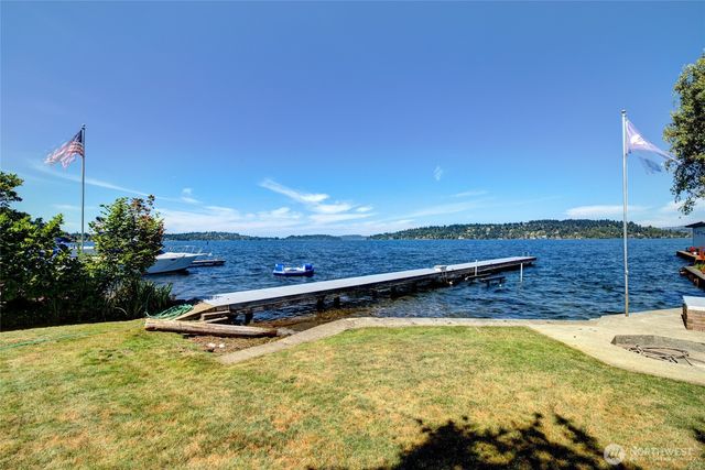 9942 Rainier Avenue S, Seattle, WA 98118