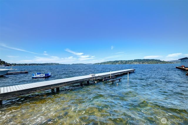 9942 Rainier Avenue S, Seattle, WA 98118