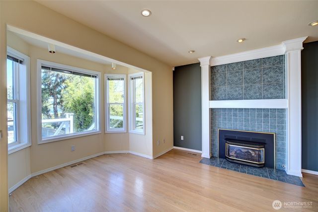 9942 Rainier Avenue S, Seattle, WA 98118